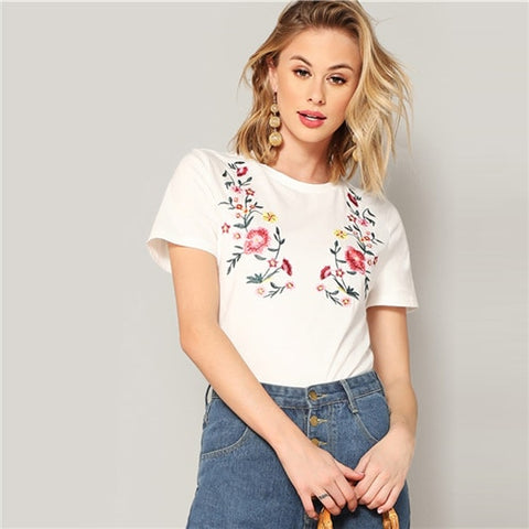 SHEIN White Floral Embroidered Short Sleeve Tee 2019 Summer Women Minimalist Round Neck Highstreet Short Sleeve Tshirt Tops